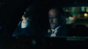 Стэтем забивает стрелу Василию. Фильм «Защитник»