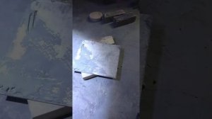 Ремонт своими руками. Чем и как очистить плитку от плиточного клея.