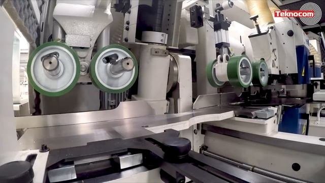Superset NT - автоматический 4-х сторонний строгально-калевочный станок SCM