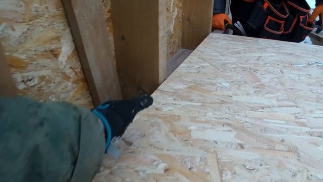 Монтаж укосин на каркасную стену, обшивка ОСП, подъем стен смотреть онлайн