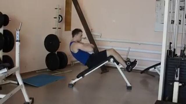 Скручивания (поднятие корпуса в римсом стуле) смотреть онлайн