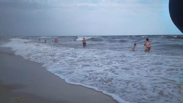 Эта песня про море.  Черное море.