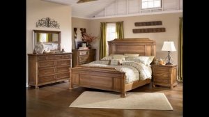 Спальня в частном доме,  комфорт деревенского стиля