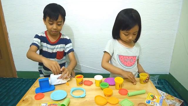 Play doh toaster kitchen creations toysreview смотреть онлайн