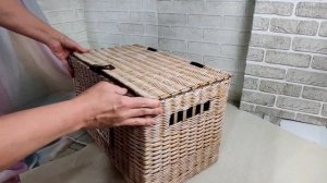 Корзина плетеная из бумажной лозы с крышкой на каркасе