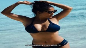 Сальма Хайек смело демонстрирует седые волосы