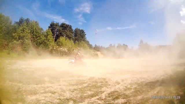 ktm adventure 950 hooligan ride in sand  (Ivan Lee) смотреть онлайн