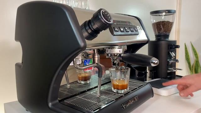 La Spaziale S1 Vivaldi II Review - Should You Buy This Espresso Machine? смотреть онлайн