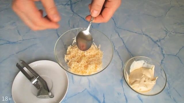 Готовьте больше сырного паштета, а то всем не хватит! | Кулинарные рецепты, закуска.