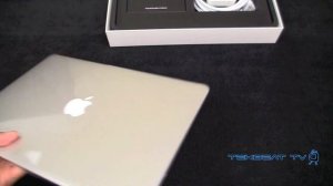 New Apple Macbook Air 13" [2010 Refresh] Unboxing