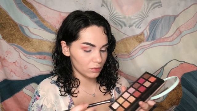 Макияж для нависшего века +как скрыть темные круги под глазами