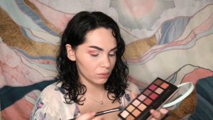 Макияж для нависшего века +как скрыть темные круги под глазами