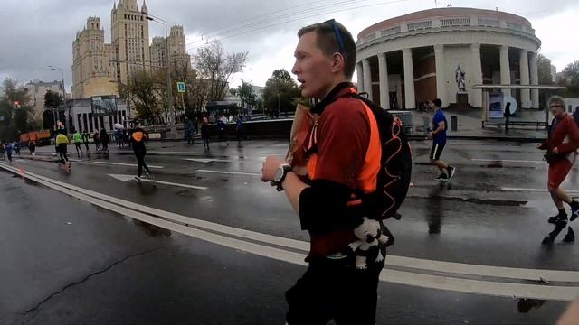Московский Марафон 22.09.2019 Последний бегун, как это. смотреть онлайн
