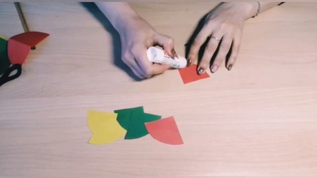 "Умелые ручки" - Объёмная аппликация "Зонтик". смотреть онлайн