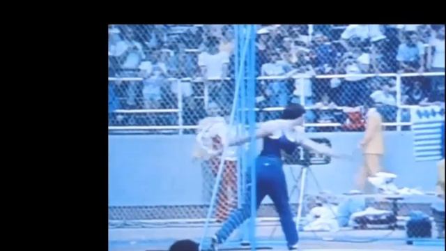 Evelin Schlaak (GDR) discus 69.00 meters (OR) 1976 Olympics final Montreal. смотреть онлайн