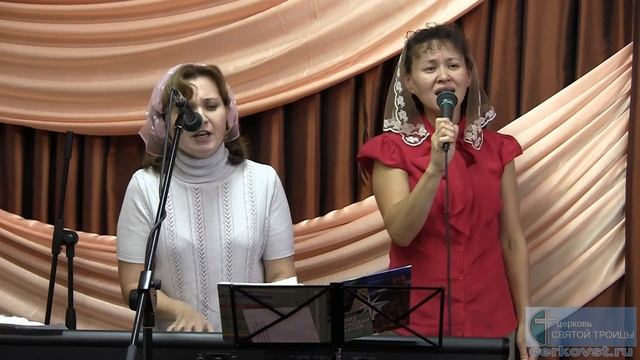 В. Кривошеева и А. Онуфрийчук "Господь дает нам молодость цветущую" смотреть онлайн