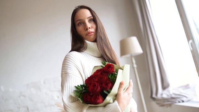 Букет из 9 красных роз Кения Standart и фисташки смотреть онлайн