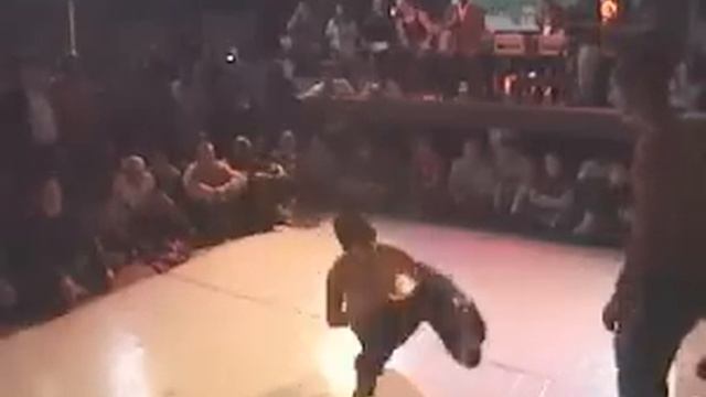 Deadly Mike vs Problem Child смотреть онлайн