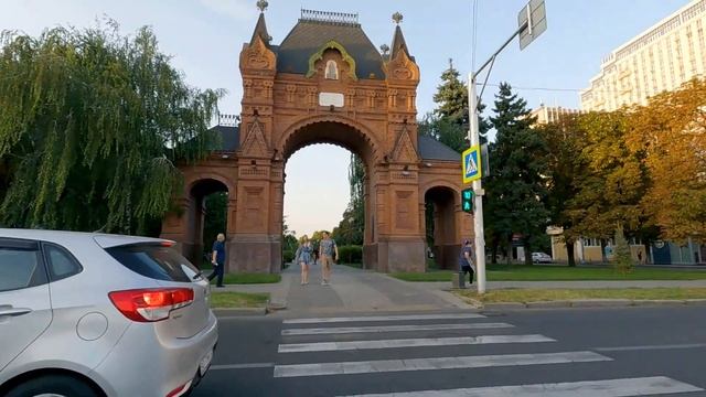 Улица Красная Краснодар сегодня 2022. Вечерняя прогулка, осень 2022, люди и звуки / walking tour