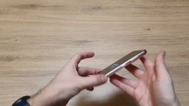 Samsung Galaxy S21. Распаковка и первый взгляд смотреть онлайн