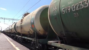 Электровоз 2ЭС5К-461 с грузовым поездом