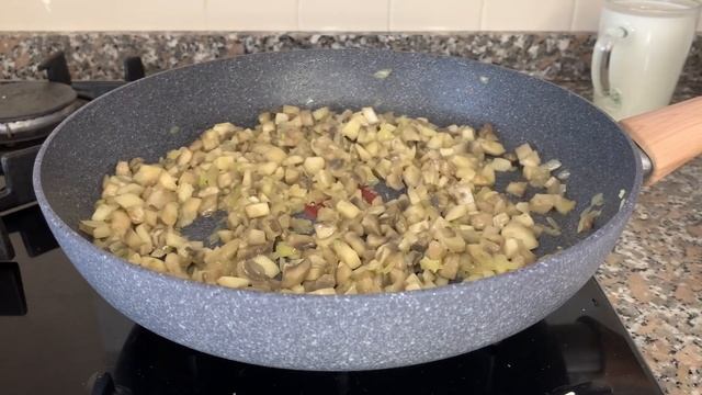 Жульен из шампиньонов #рецепт очень вкусной горячей закуски