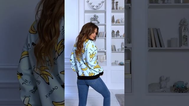 Яркий Свитшот с Оригинальным Принтом Голубой смотреть онлайн