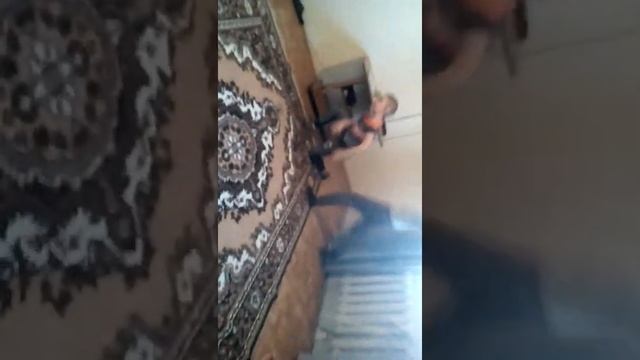 Костя и Данил бароются смотреть онлайн