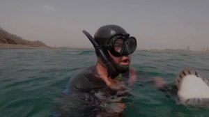 Во Владивостоке ловят камбалу руками!