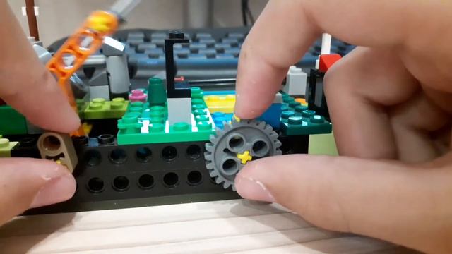 как сделать рабочую пристаку из LEGO