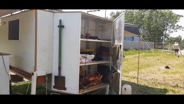 ЖИВЁМ В ЖИЛОМ МОДУЛЕ . МОНТАЖ ПРОФЛИСТА СВОИМИ РУКАМИ.