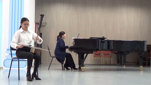 Игра на тувинском национальном инструменте Бызаанчы смотреть онлайн