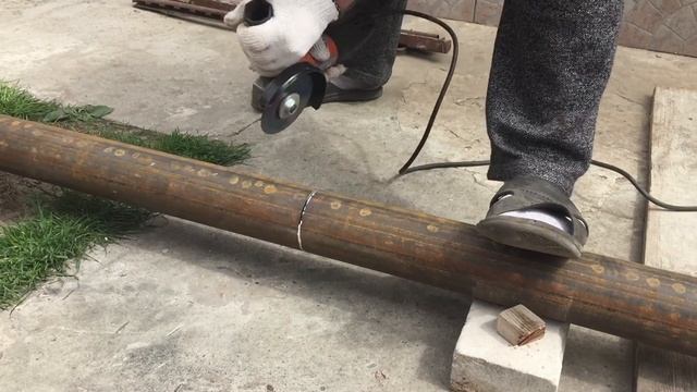 Как правильно порезать круглую трубу, ДУ-89мм, болгаркой. смотреть онлайн