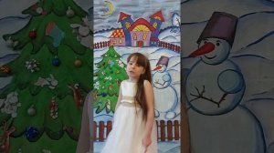 По белому снегу идёт новый год