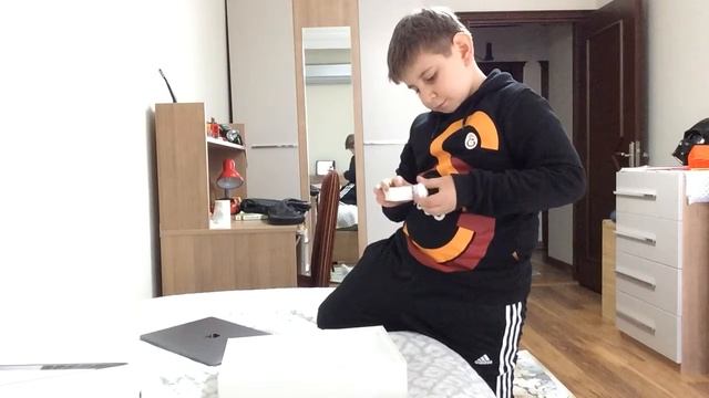 MacBook Pro tanıtımını Yaptım смотреть онлайн