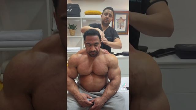 Amazing Big Man Bodybuilder!!! ASMR Neck Crack!!! #shorts