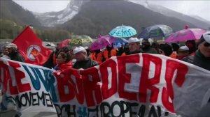 На границе Италии и Австрии мирная акция за права мигрантов переросла в беспорядки