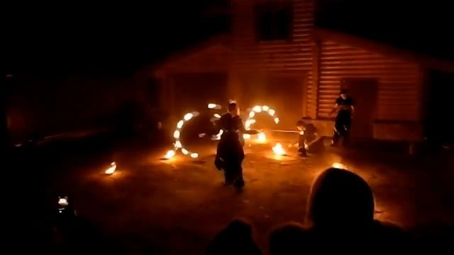 Фаер и пиро шоу на свадьбу, юбилей, корпоратив от "ФБР" в Солнечногорске, Зеленограде ,Москве