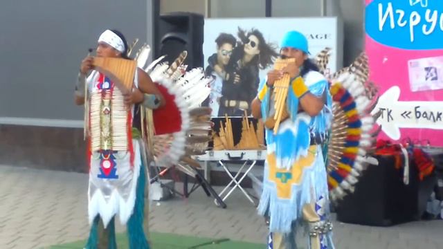 Уличный музыкант Индейцы из Эквадора в С.-Петербурге Part 3 Condor el pasa Полет кондора смотреть онлайн