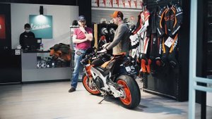 Aprilia Tuono V4 Factory 2021 тизер | 7 шагов к вершине мощных нейкедов | Мотоциклы для Взрослых