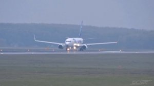 EgyptAir Boeing 737-800 SU-GDY Close-up Takeoff - Vienna Airport VIE/LOWW