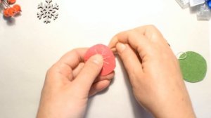 Новогодние игрушки из фетра мастер класс New Year's felt toy