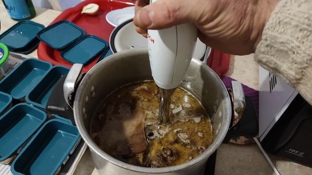 Мясо-рыбная добавка для кур, варим сами