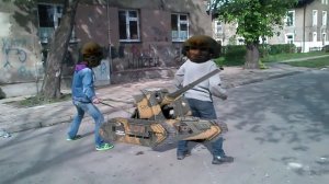 Гвардейцы стреляют из Василиска