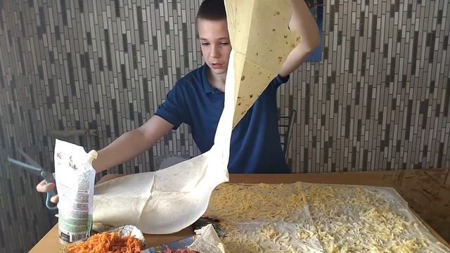 Рулет из лаваша с начинкой(сыр/колбаса/корейская морковь) смотреть онлайн