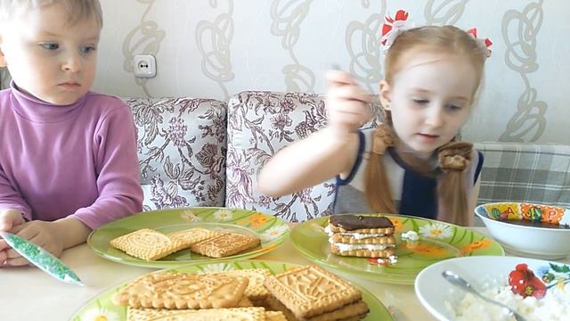 Пирожные БЕЗ ВЫПЕЧКИ с творогом Пирожное из печенья.