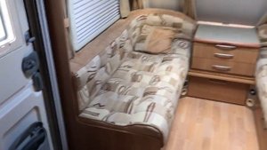 Обзор прицепа дачи. Swift Challenger-540. Год выпуска 2007. Цена 685 тысяч рублей. Пятиместный.