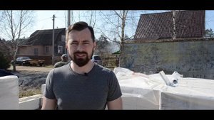 Кладка первого ряда блоков из газосиликата. Армирование кладки.