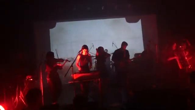 Краснознаменная дивизия имени моей бабушки // Посмертные приключения. Live at OPERA смотреть онлайн