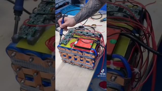 Аккумулятор ? смотреть онлайн